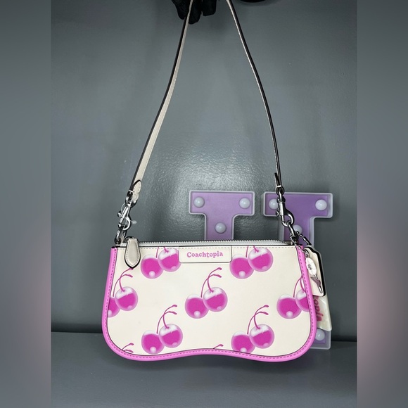 Coachtopia SMALL WAVY SHOULDER BAG - Picture 13 of 13